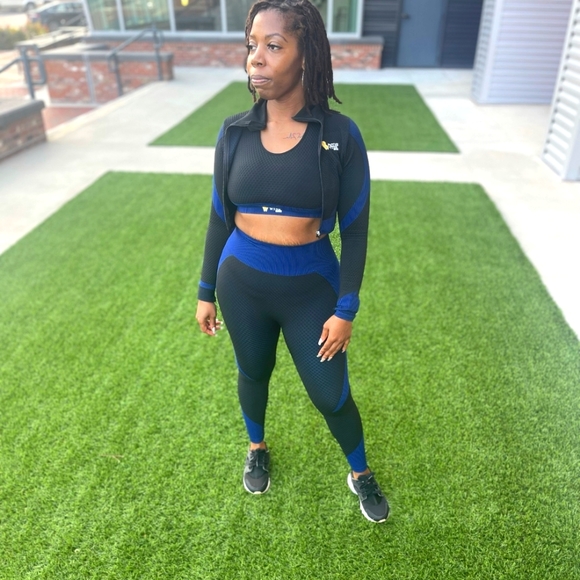 Phyne Wyne Athletic Wear - Picture 1 of 4